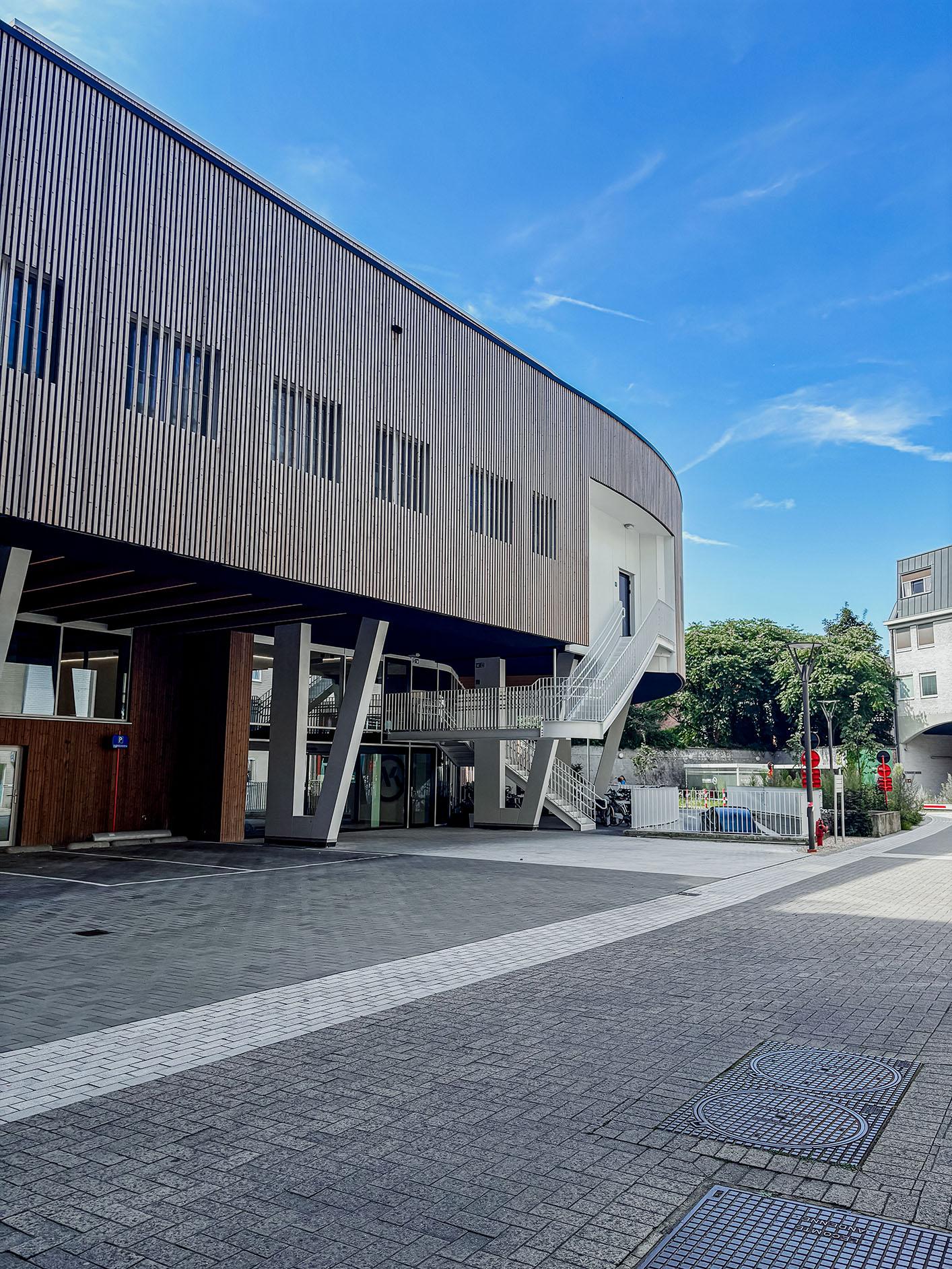 Focus Kliniek – Orthopedische ingrepen met Orthoca Orthoca voert orthopedische operaties uit in de Focus Kliniek. Moderne infrastructuur, gespecialiseerde chirurgen en persoonlijke zorg voor elke patiënt.